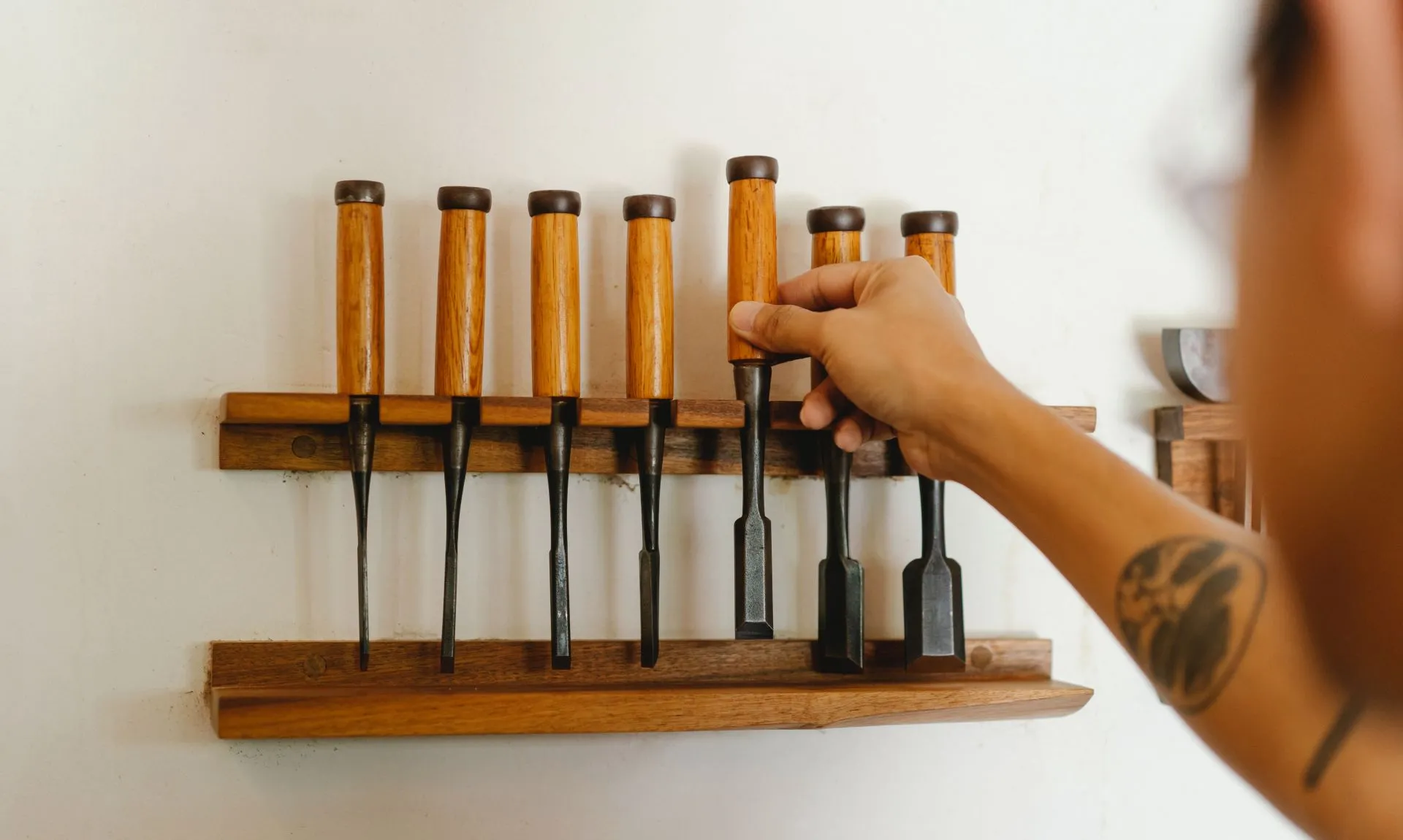 Chisel Basics (Hand Tools DIY)