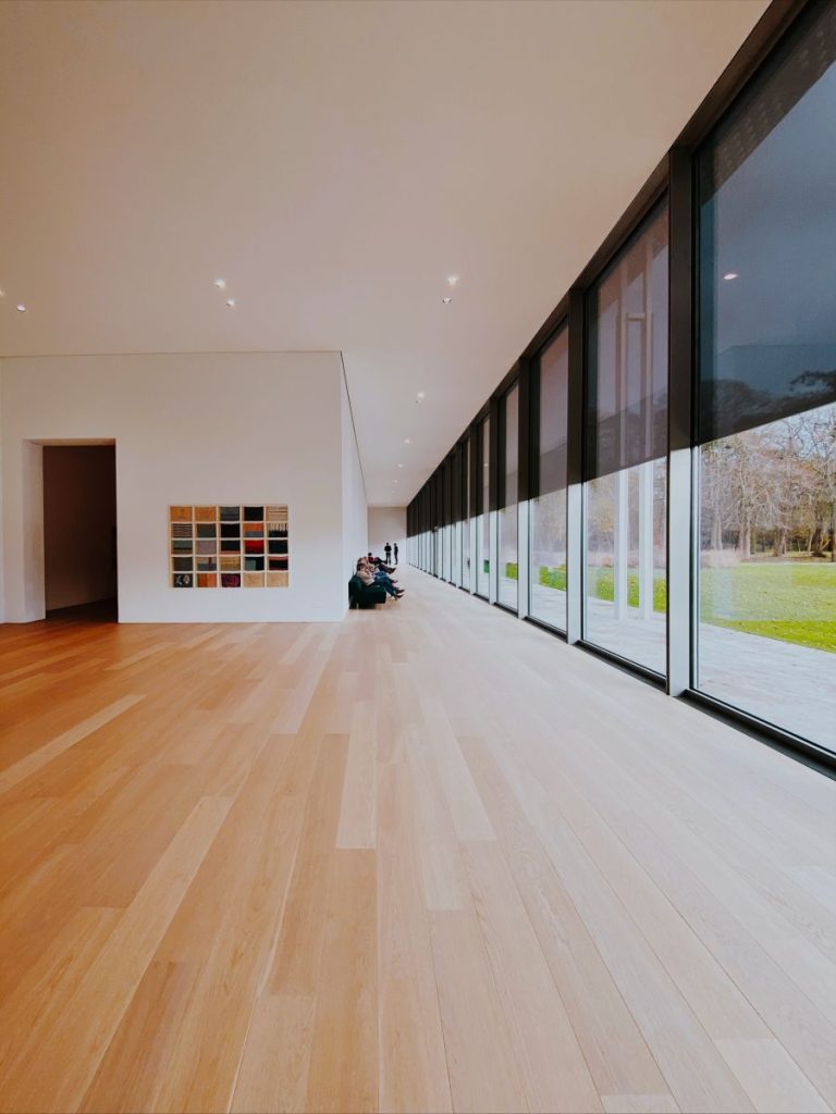8 Best Laminate Flooring Brands 2021 (and Brands to Avoid)