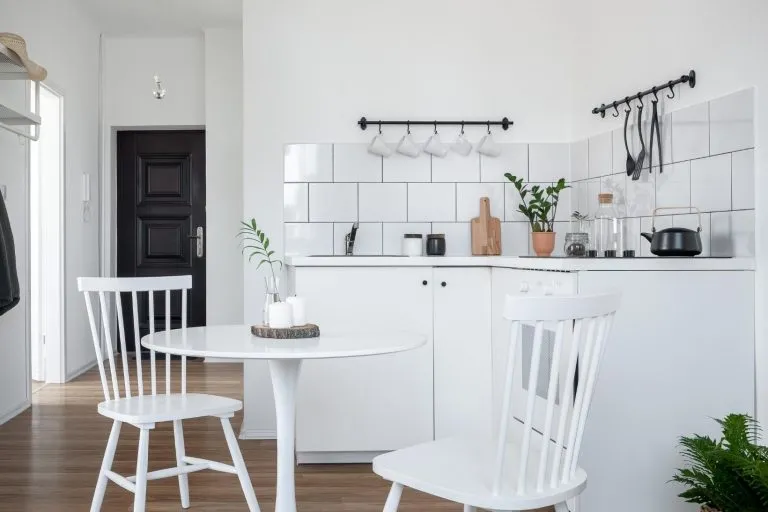 Round Kitchen Table