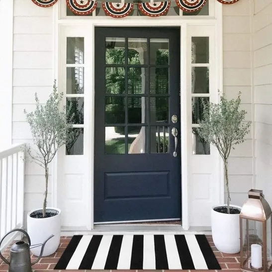 Seavish Black and White Striped Rug, 23.6" x 51.2" Indoor Outdoor Door Mat Layering Rug Welcome Mats for Front Door Front Porch Mat Rug Washable Throw Rugs Handmade Woven Rug Runner Farmhouse Rug
