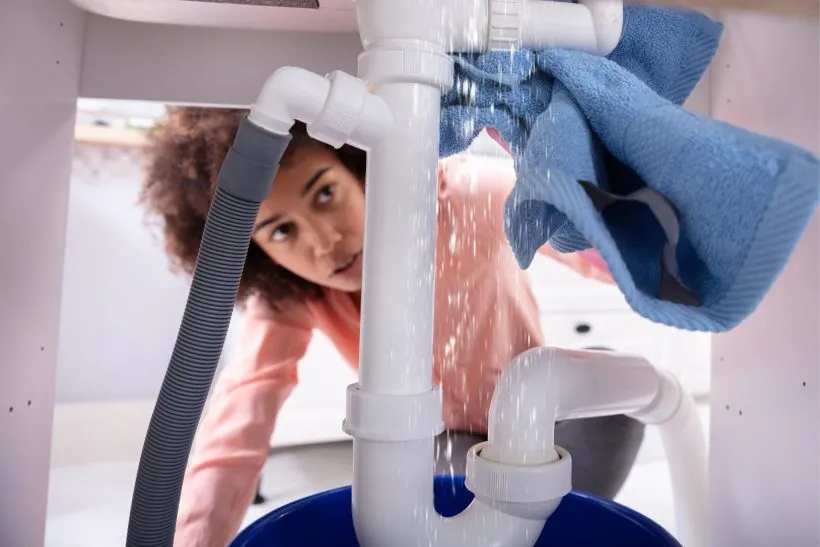 Causes of water leakage at home
